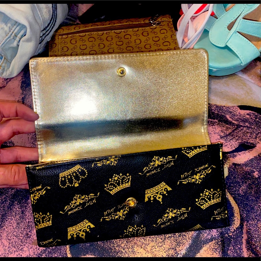Betsy Johnson wallet